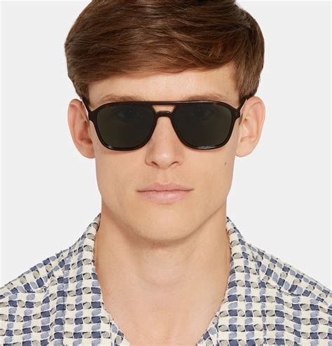 smith tortoise shell sunglasses.